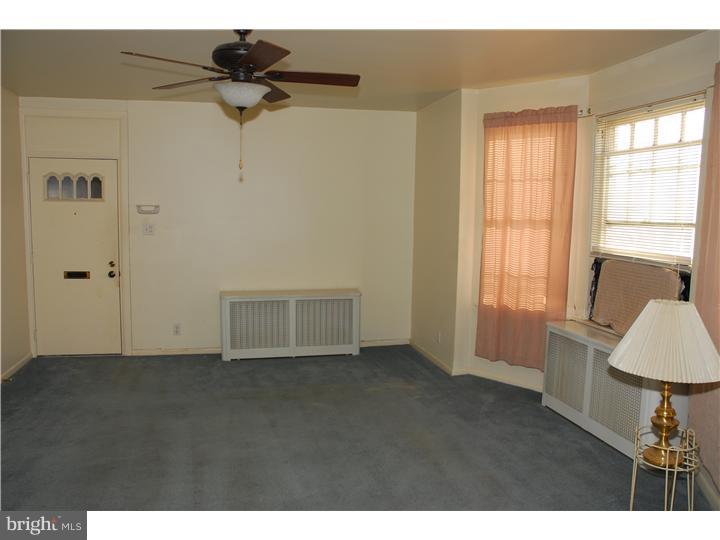 1711 Lancaster Avenue Reading, PA 19607 - Photo 5 of 23 Living Room