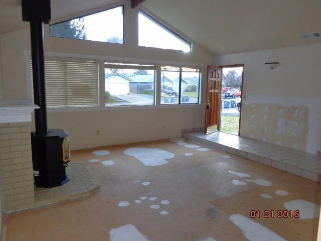 632 Malabar Street Central Point, OR 97502 - Photo 4 of 35 Additional Photo