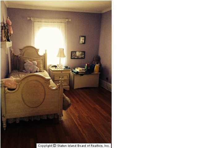 128 Windermere Road Staten Island, NY 10305 - Photo 10 of 17 Additional Photo