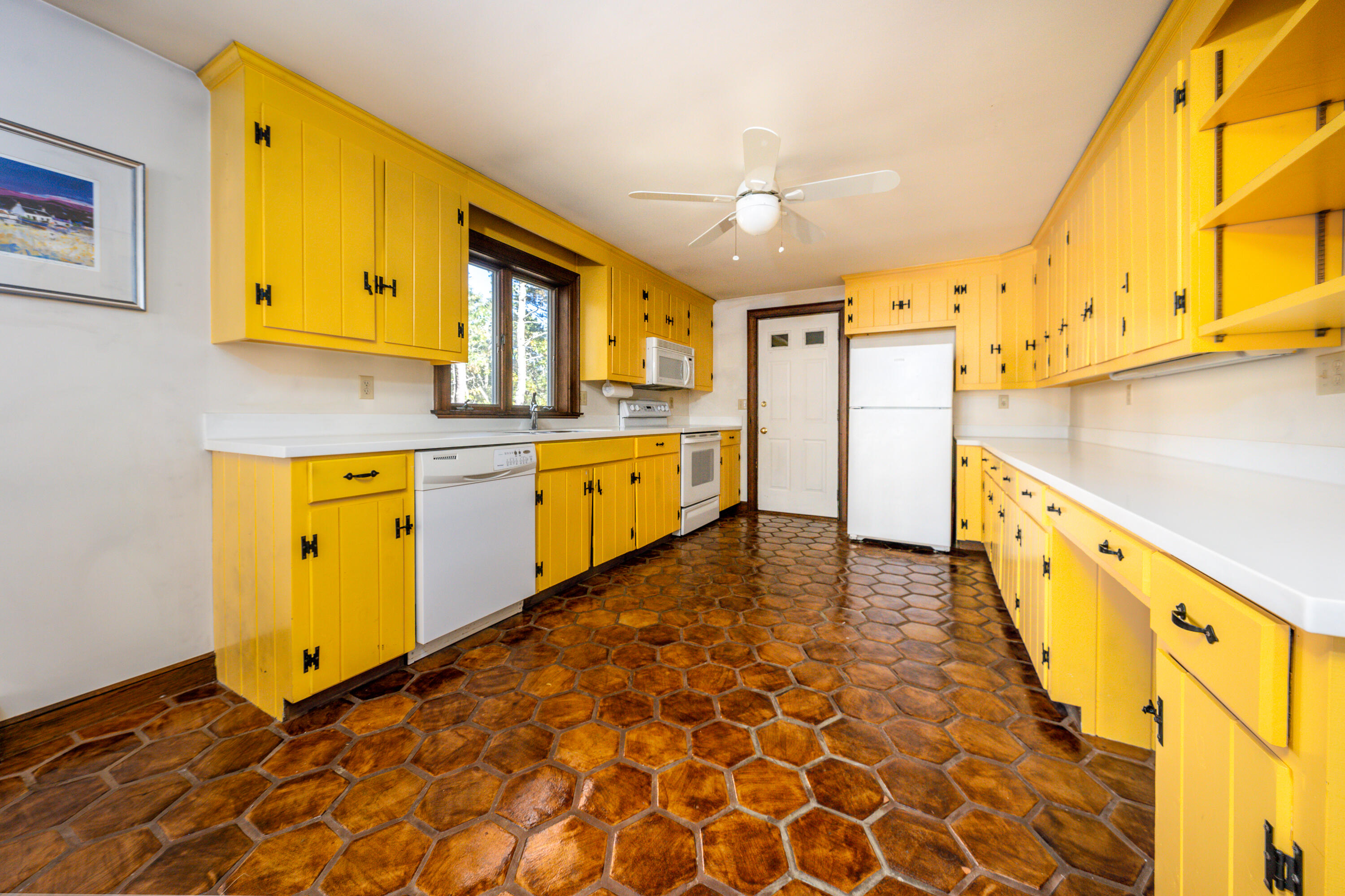 35 Woodlot Road Wellfleet, MA 02667 - Photo 19 of 40 kitchen1