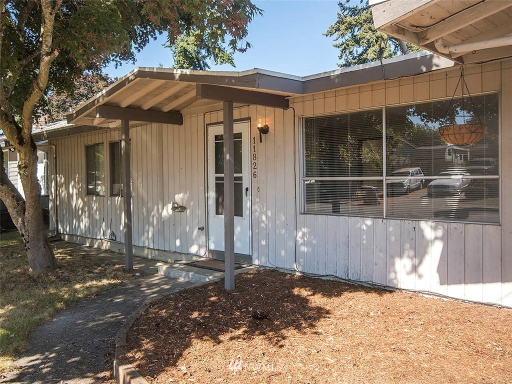 11826 Southeast 165th Street Renton, WA 98058 - Photo 2 of 23 Gallery Image 2
