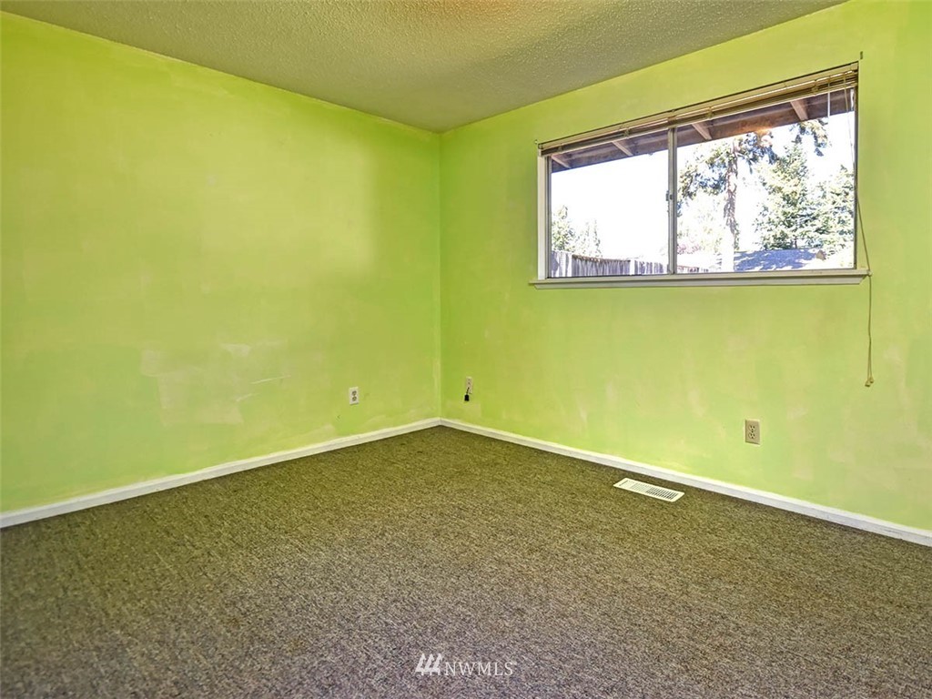 11826 Southeast 165th Street Renton, WA 98058 - Photo 14 of 23 Gallery Image 14
