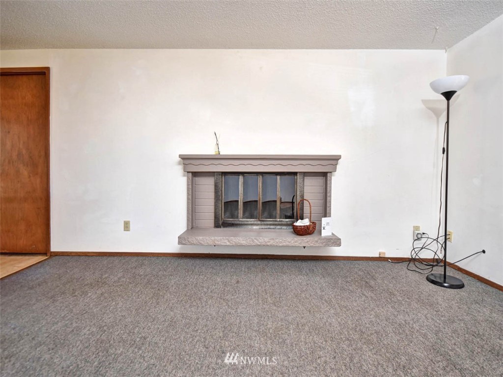 11826 Southeast 165th Street Renton, WA 98058 - Photo 7 of 23 Gallery Image 7