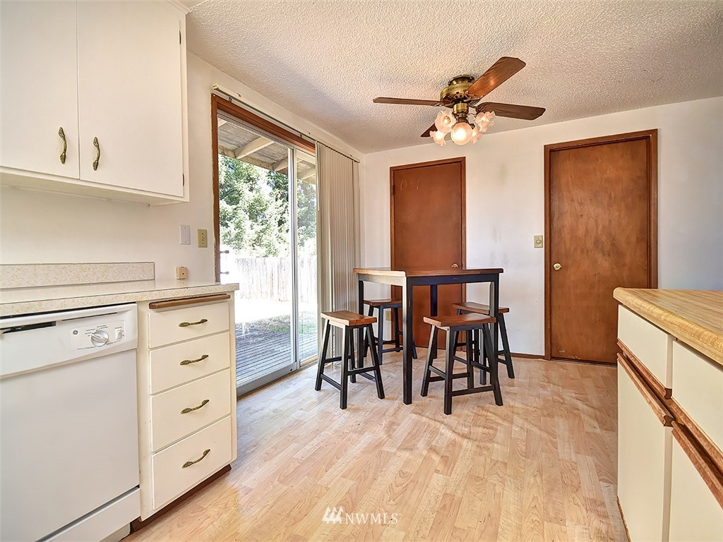 11826 Southeast 165th Street Renton, WA 98058 - Photo 9 of 23 Gallery Image 9