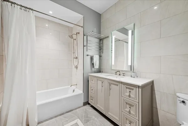 $2,675,000 | 435 North Michigan Avenue, Unit 503, Chicago, IL 60611