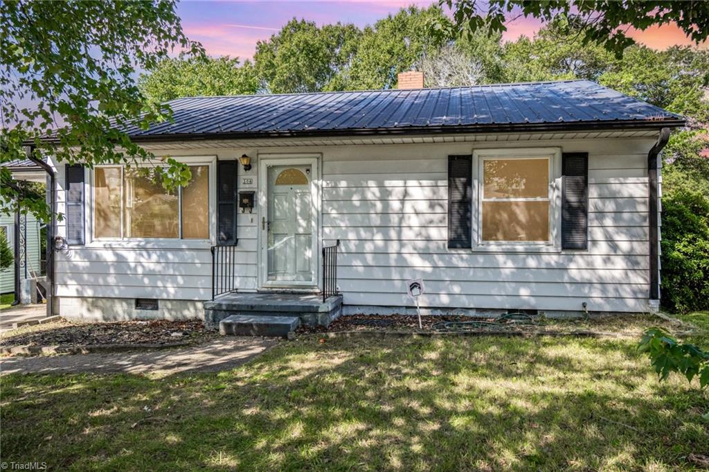 306 Griffith Street Thomasville, NC 27360 - Photo 1 of 16