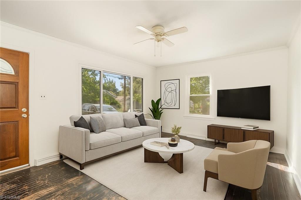 306 Griffith Street Thomasville, NC 27360 - Photo 6 of 16 *Virtually Staged Living Room