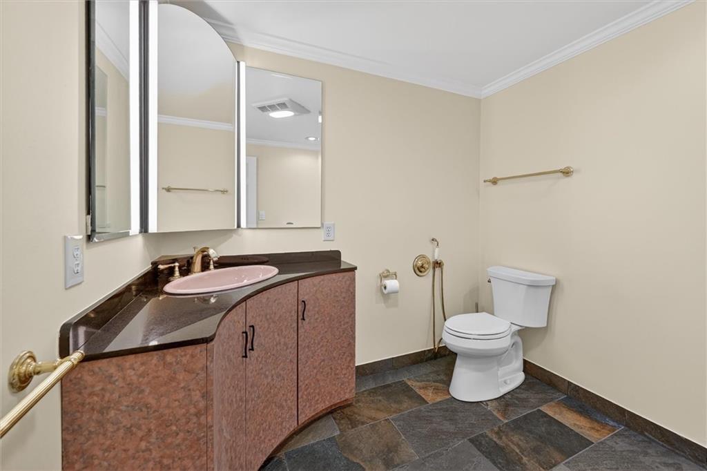 2303 Kenzie Road Pittsburgh, PA 15205 - Photo 23 of 30 Gallery Image 23