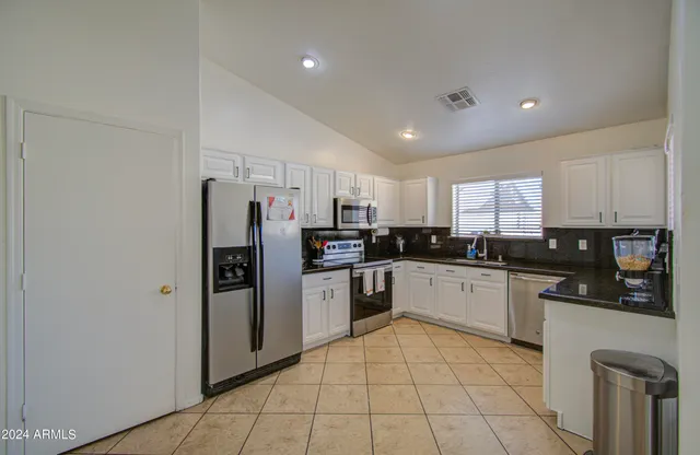$430,000 | 8146 West Hilton Avenue, Phoenix, AZ 85043