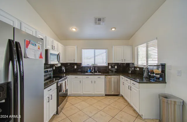 $430,000 | 8146 West Hilton Avenue, Phoenix, AZ 85043