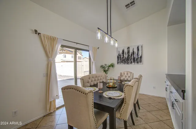 $430,000 | 8146 West Hilton Avenue, Phoenix, AZ 85043
