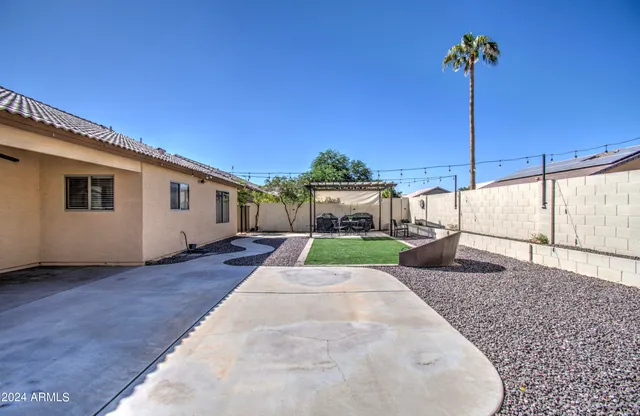 $430,000 | 8146 West Hilton Avenue, Phoenix, AZ 85043