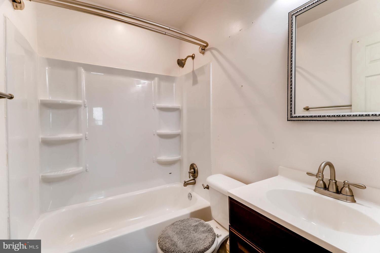12 Riverside Road Baltimore, MD 21221 - Photo 17 of 28 Bath