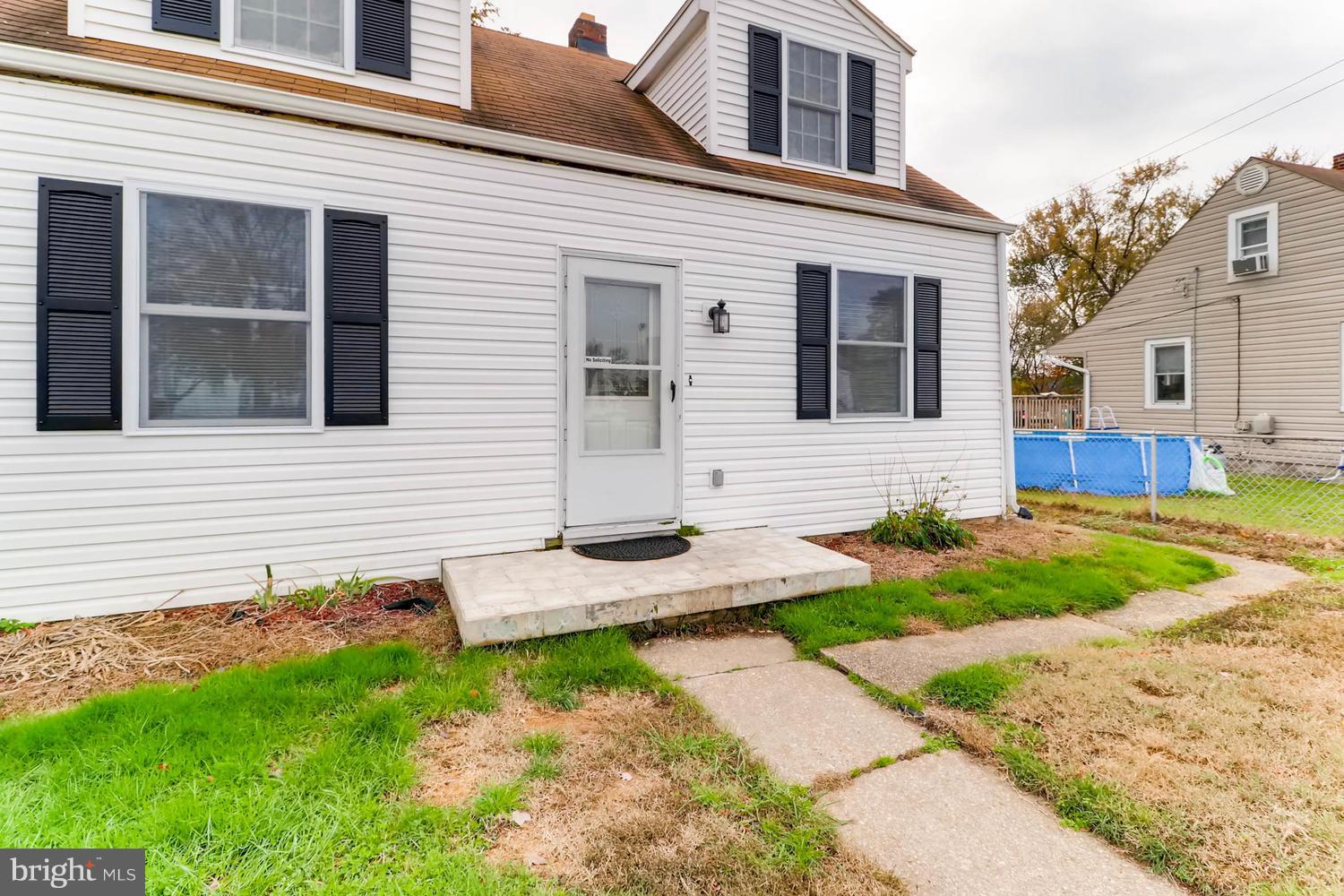 12 Riverside Road Baltimore, MD 21221 - Photo 3 of 28 Exterior (Front)