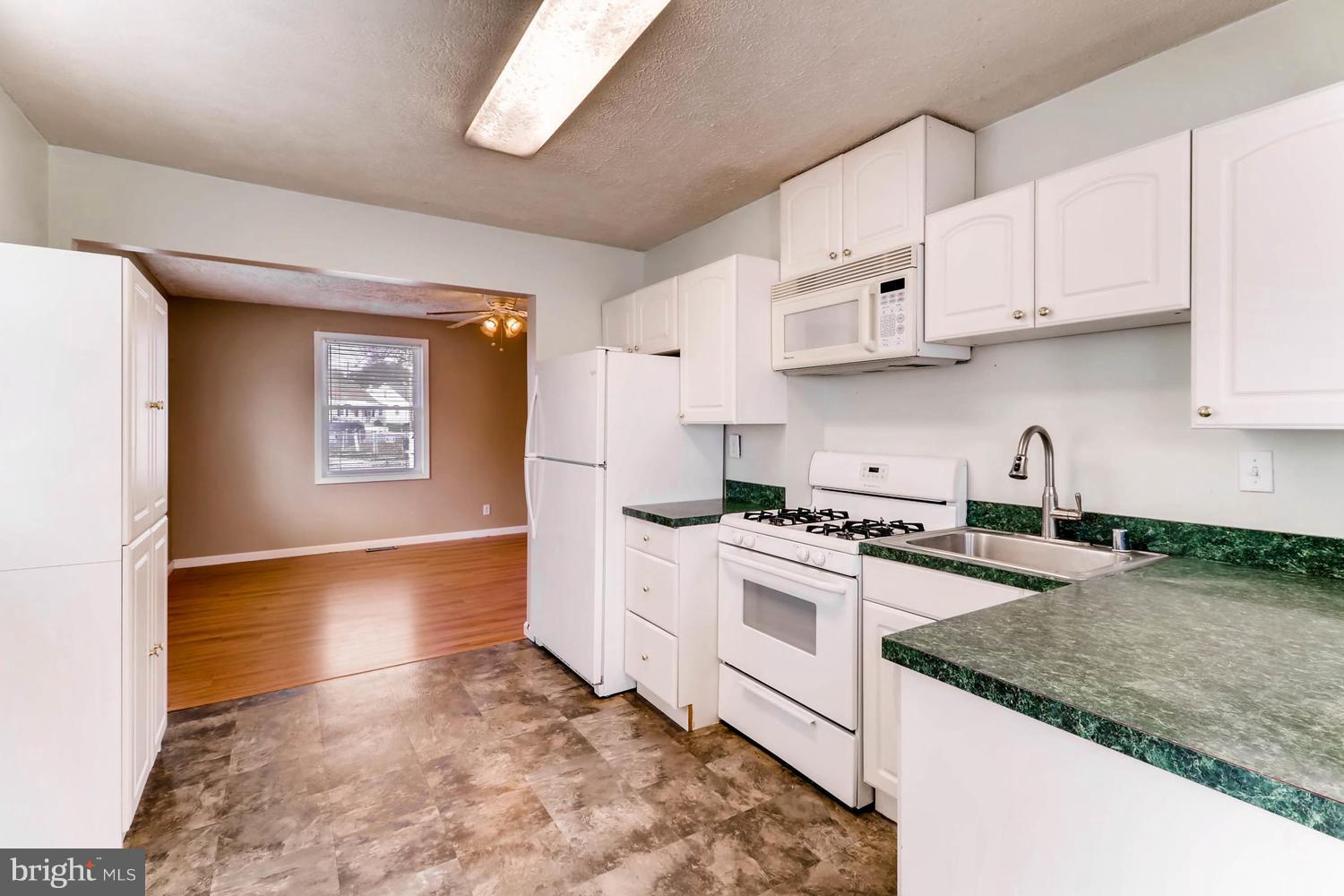 12 Riverside Road Baltimore, MD 21221 - Photo 8 of 28 Kitchen