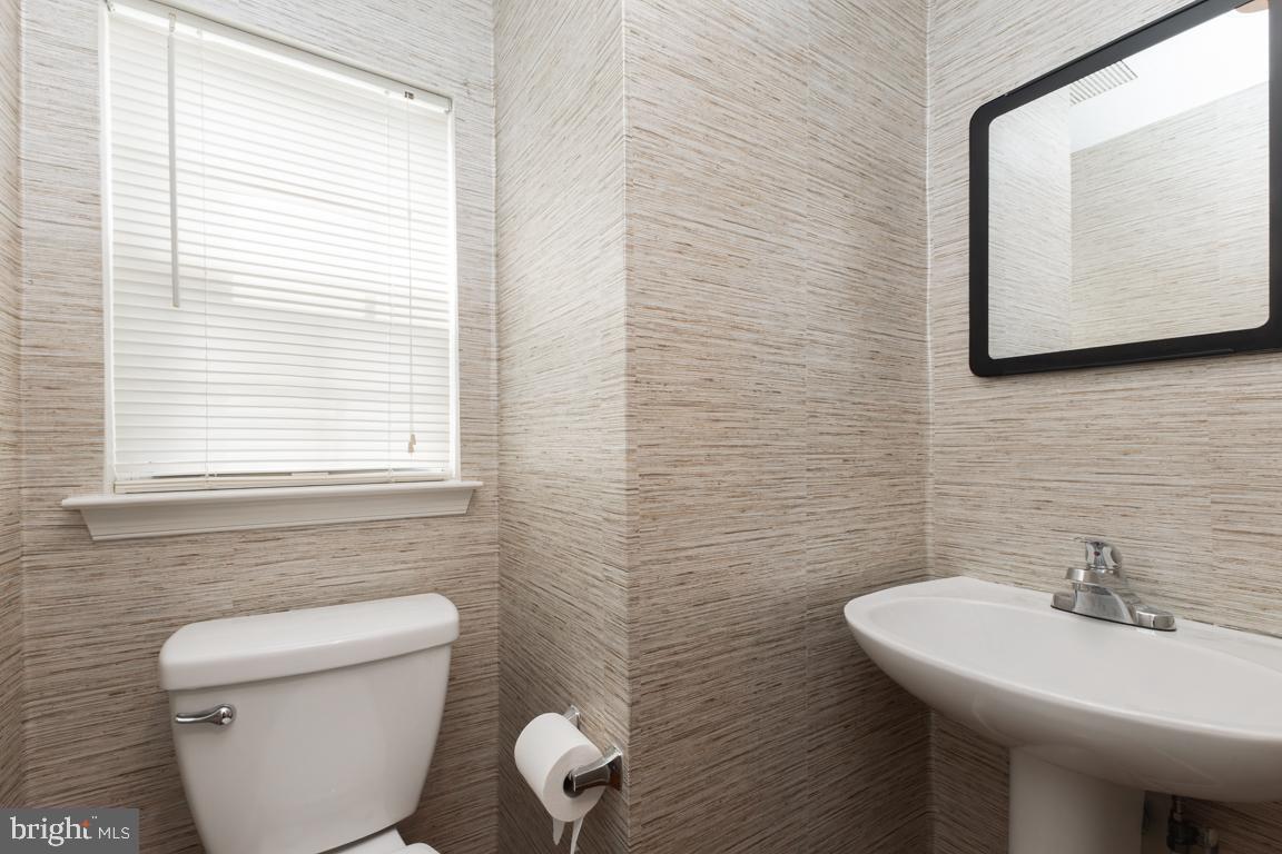 13139 Ripon Place Upper Marlboro, MD 20772 - Photo 12 of 35 Main Guests Half Bath