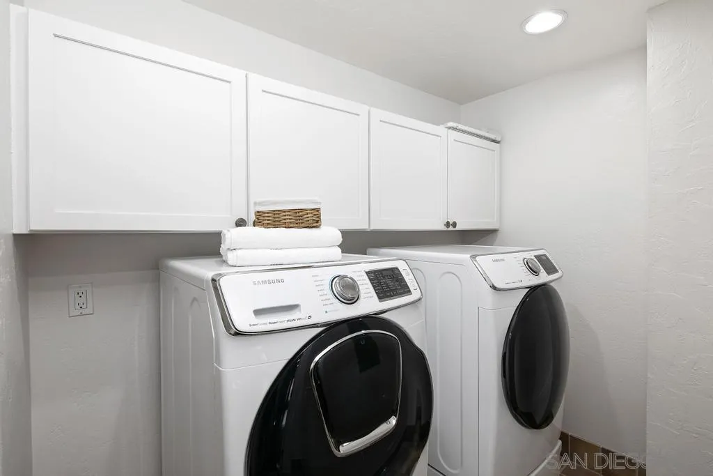 6117 La Flecha Rancho Santa Fe, CA 92067 - Photo 30 of 37 a utility room with dryer and washer