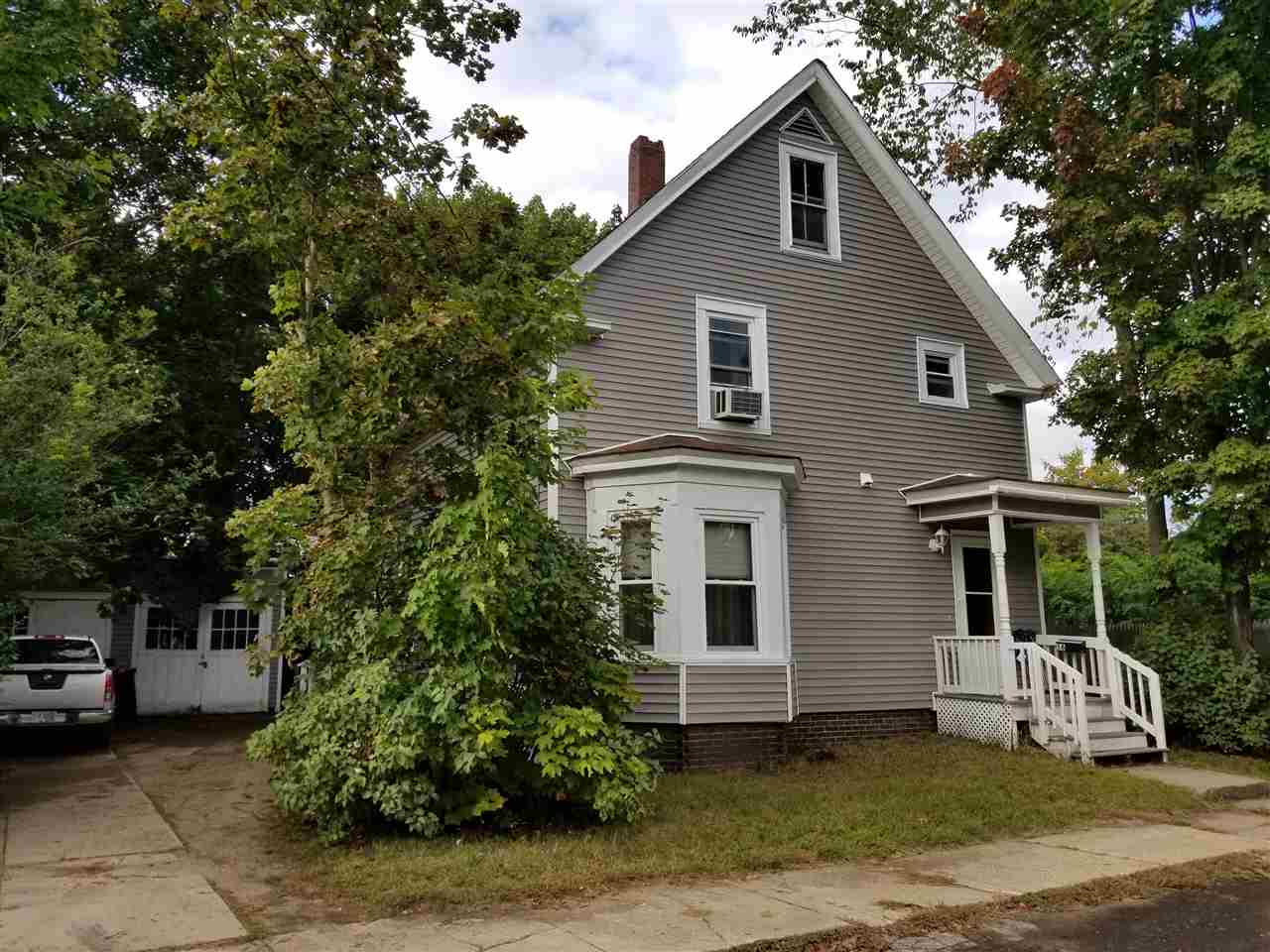 16 Pleasant Street Rochester, NH 03867 - Photo 1 of 14