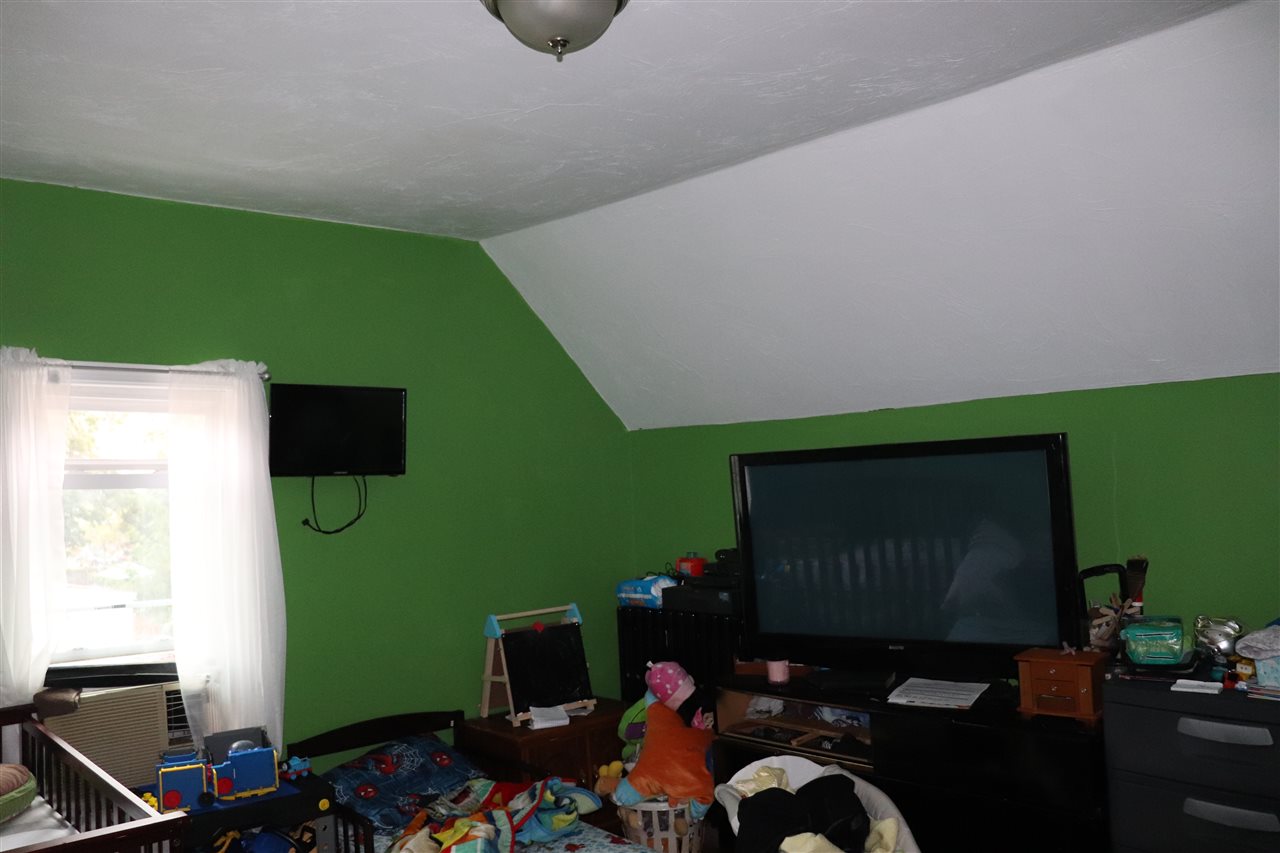 16 Pleasant Street Rochester, NH 03867 - Photo 13 of 14
