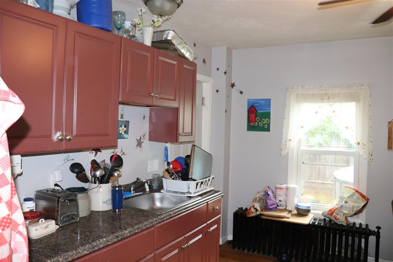 16 Pleasant Street Rochester, NH 03867 - Photo 4 of 14