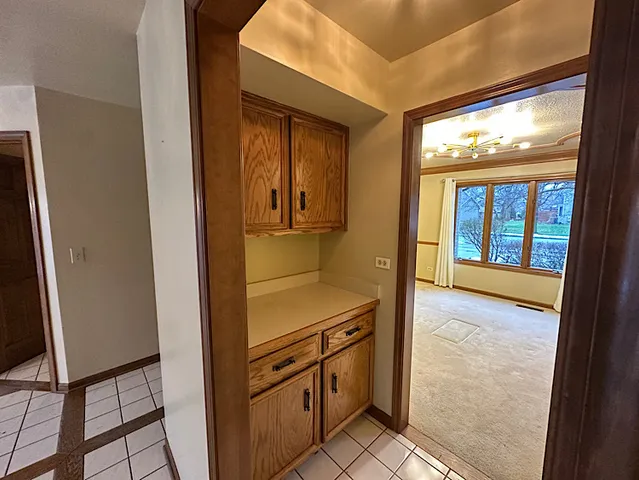 $700,000 | 2726 Seiler Drive, Naperville, IL 60565