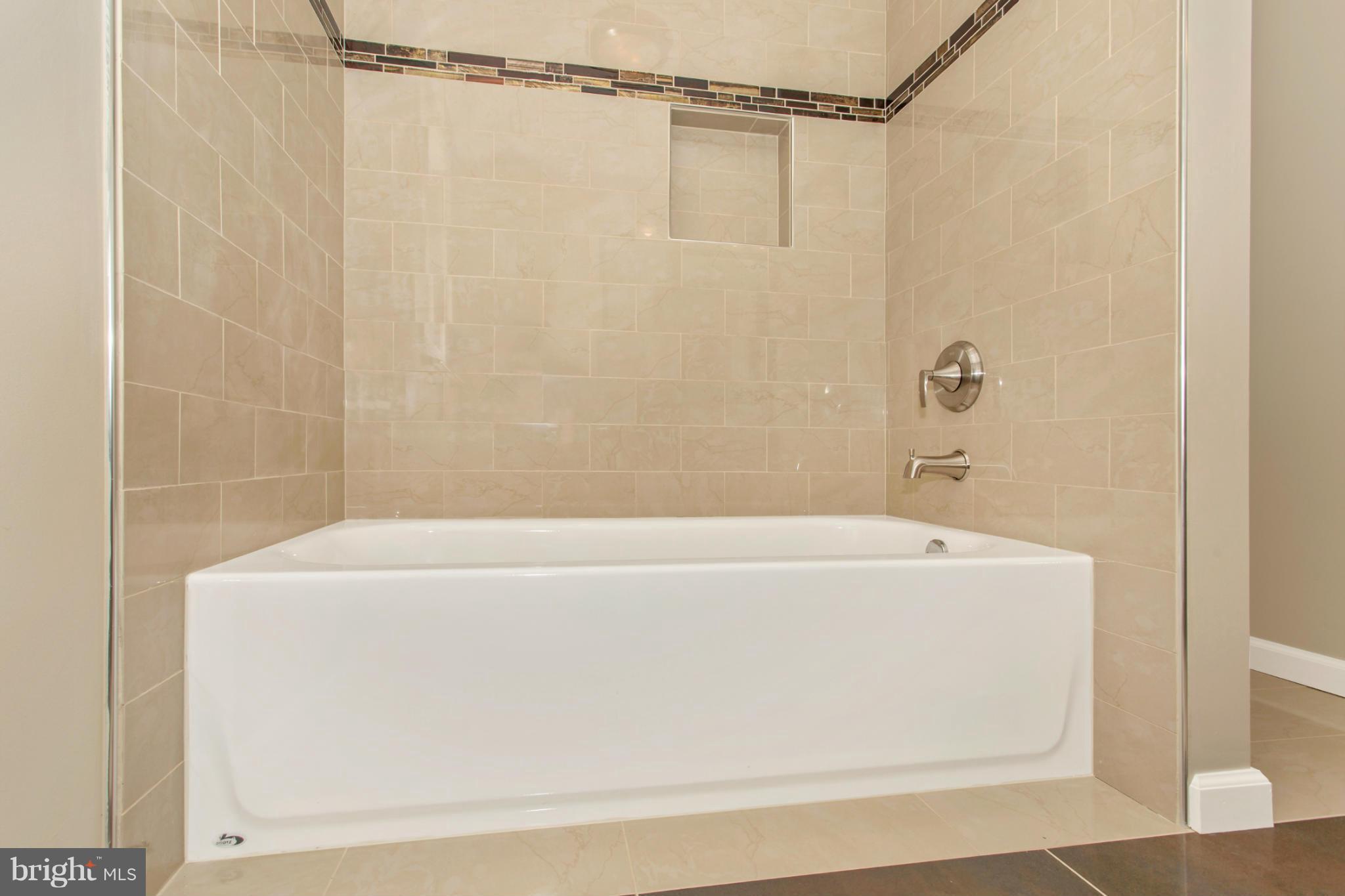 24200 Peach Tree Road Clarksburg, MD 20871 - Photo 24 of 30 Bath