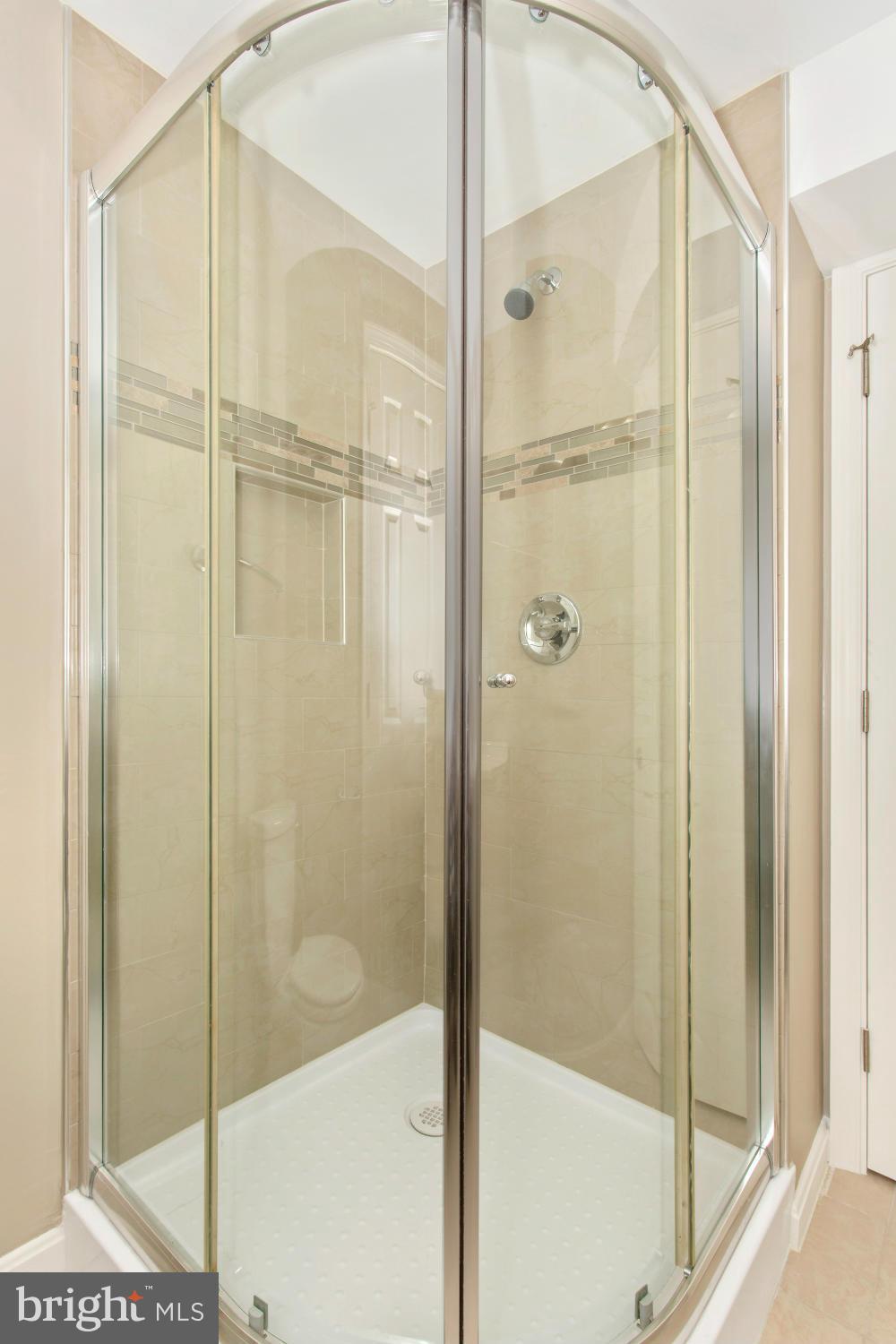 24200 Peach Tree Road Clarksburg, MD 20871 - Photo 27 of 30 Bath