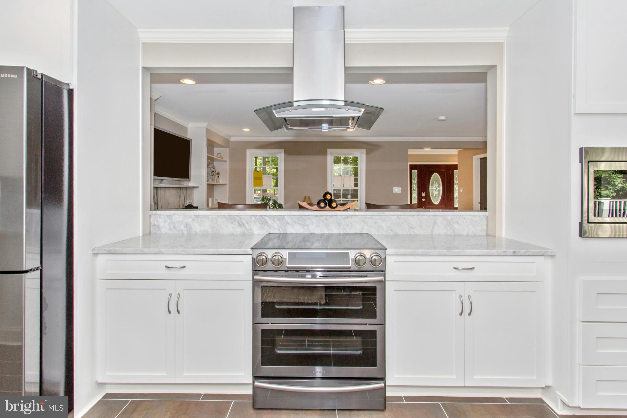 24200 Peach Tree Road Clarksburg, MD 20871 - Photo 7 of 30 Kitchen