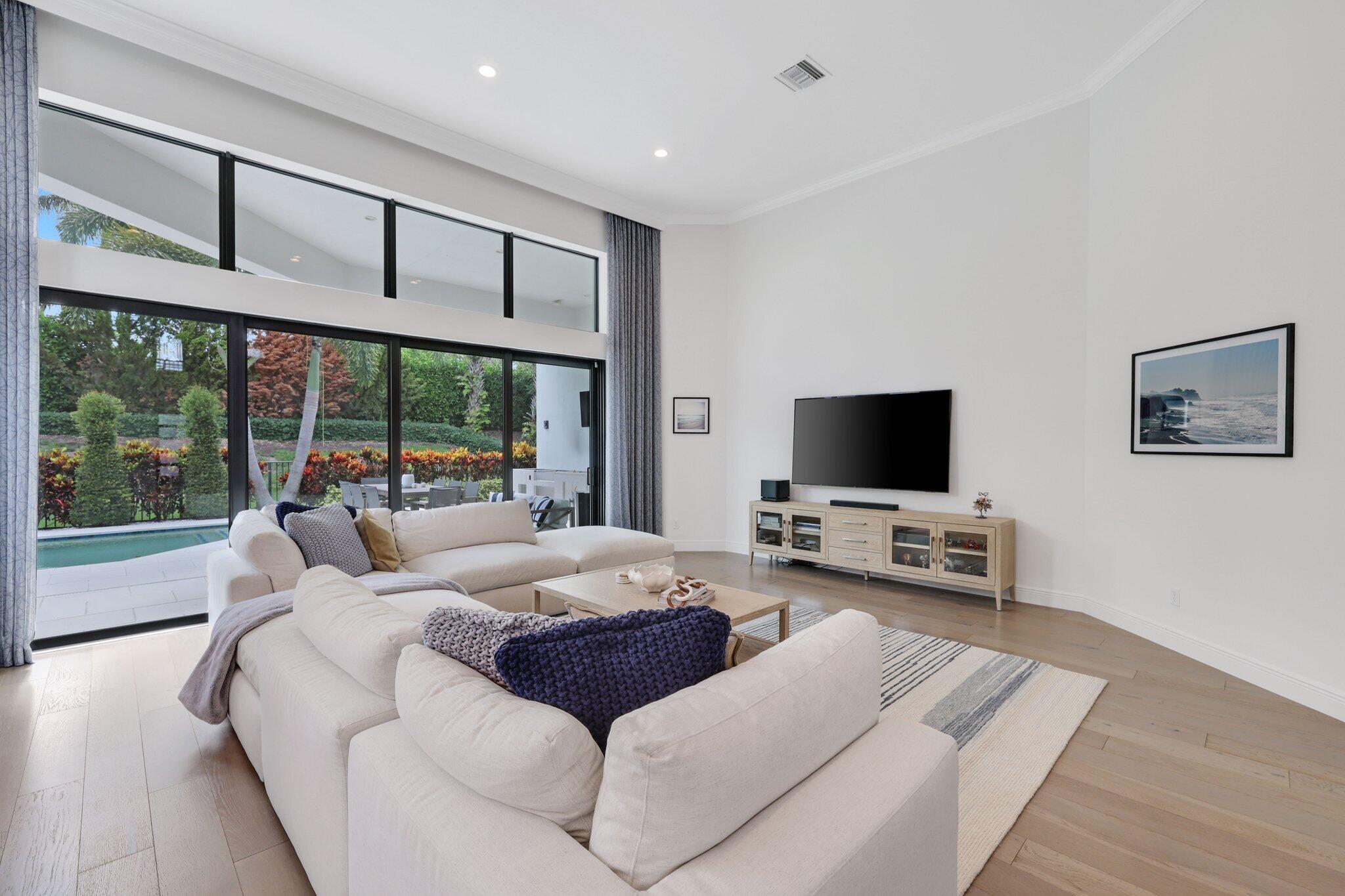 6813 Northwest 25th Way Boca Raton, FL 33496 - Photo 14 of 83 Family room