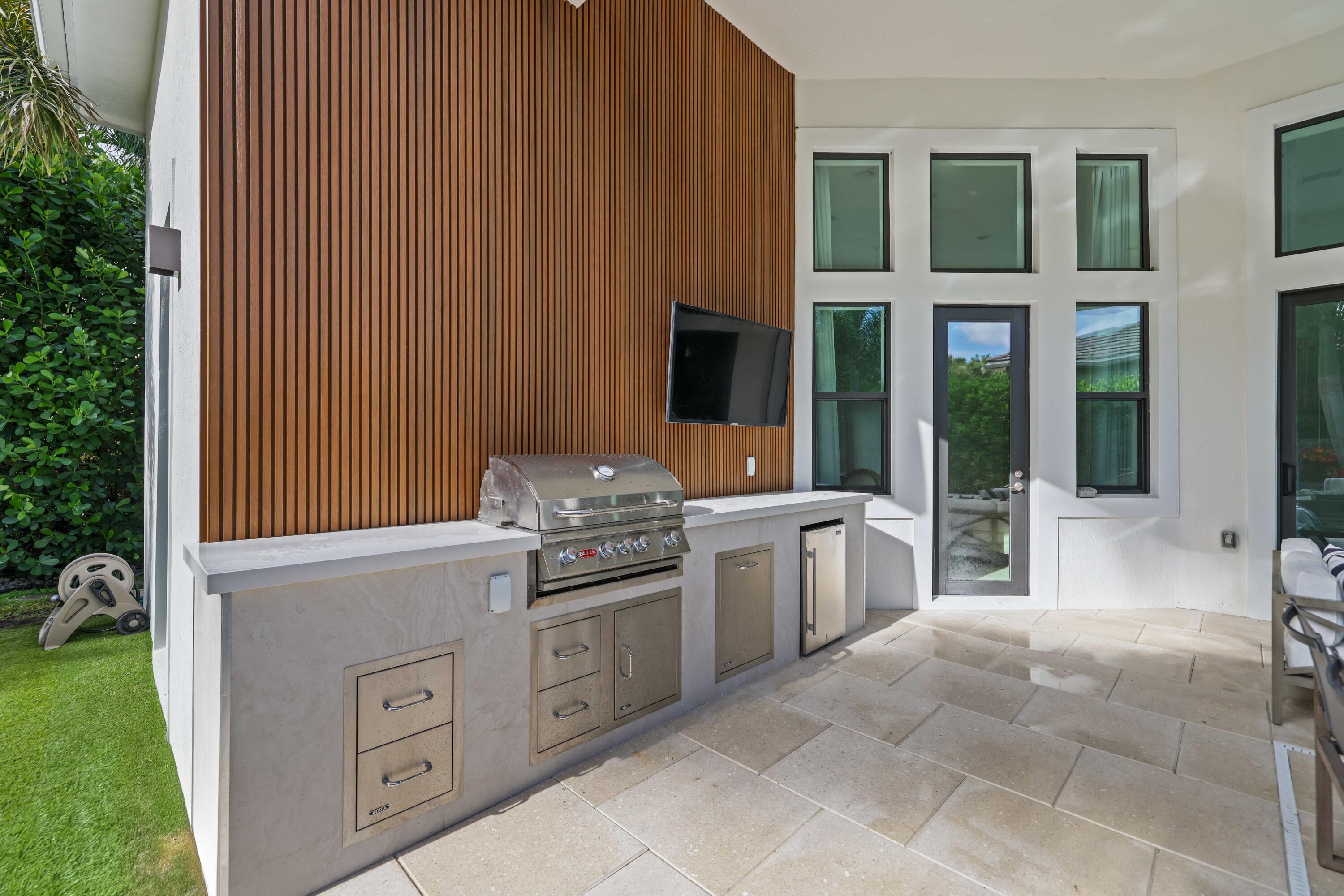 6813 Northwest 25th Way Boca Raton, FL 33496 - Photo 59 of 83 Exterior Rear