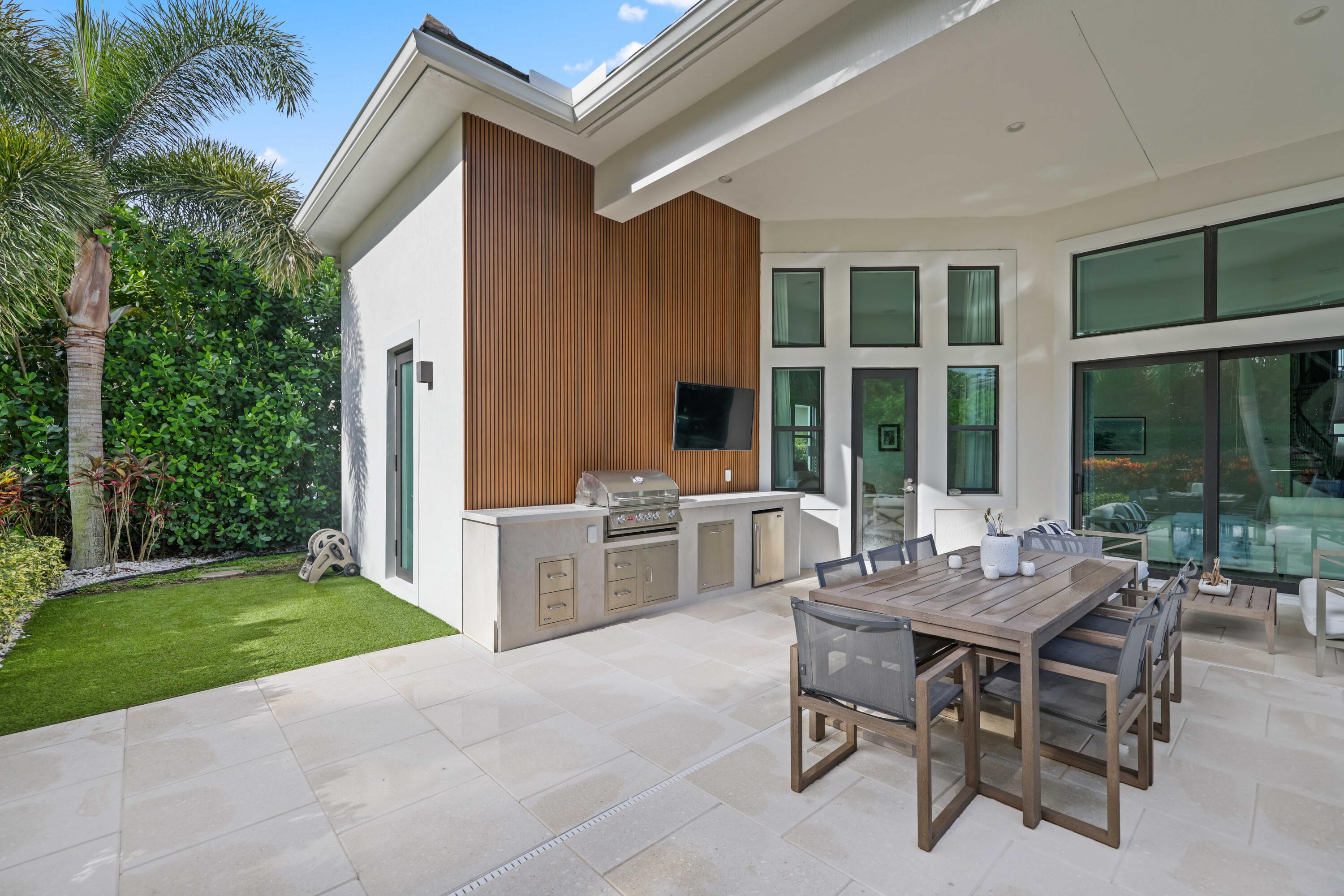 6813 Northwest 25th Way Boca Raton, FL 33496 - Photo 62 of 83 Exterior Rear