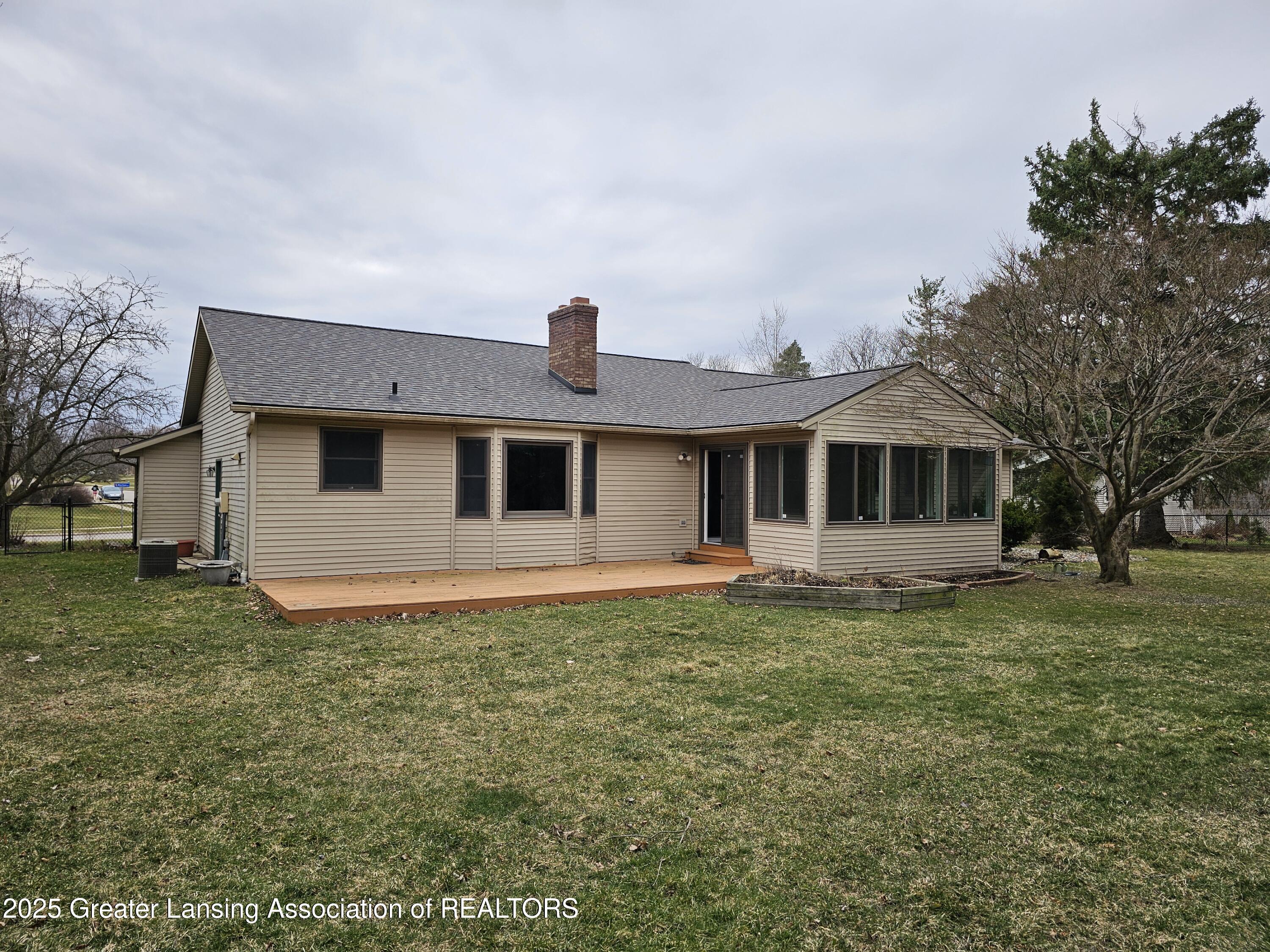 914 Morton Road Grand Ledge, MI 48837 - Photo 42 of 48 Patio