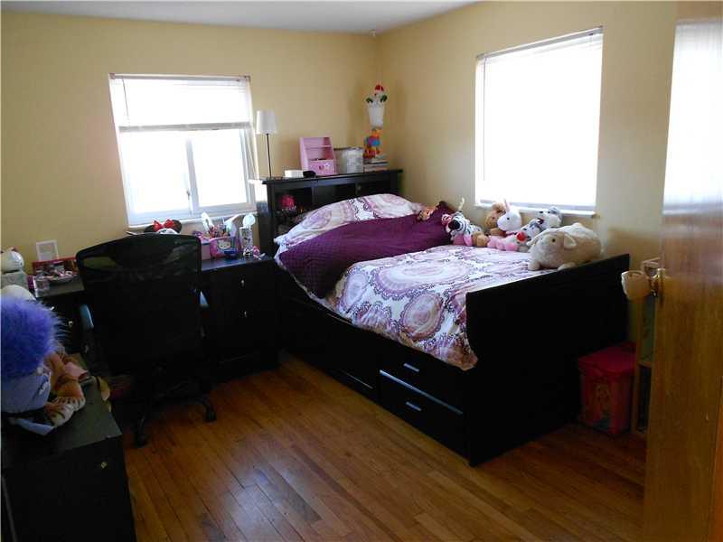 4279 Glen Lytle Road Greenfield, PA 15217 - Photo 10 of 12 Bedroom.