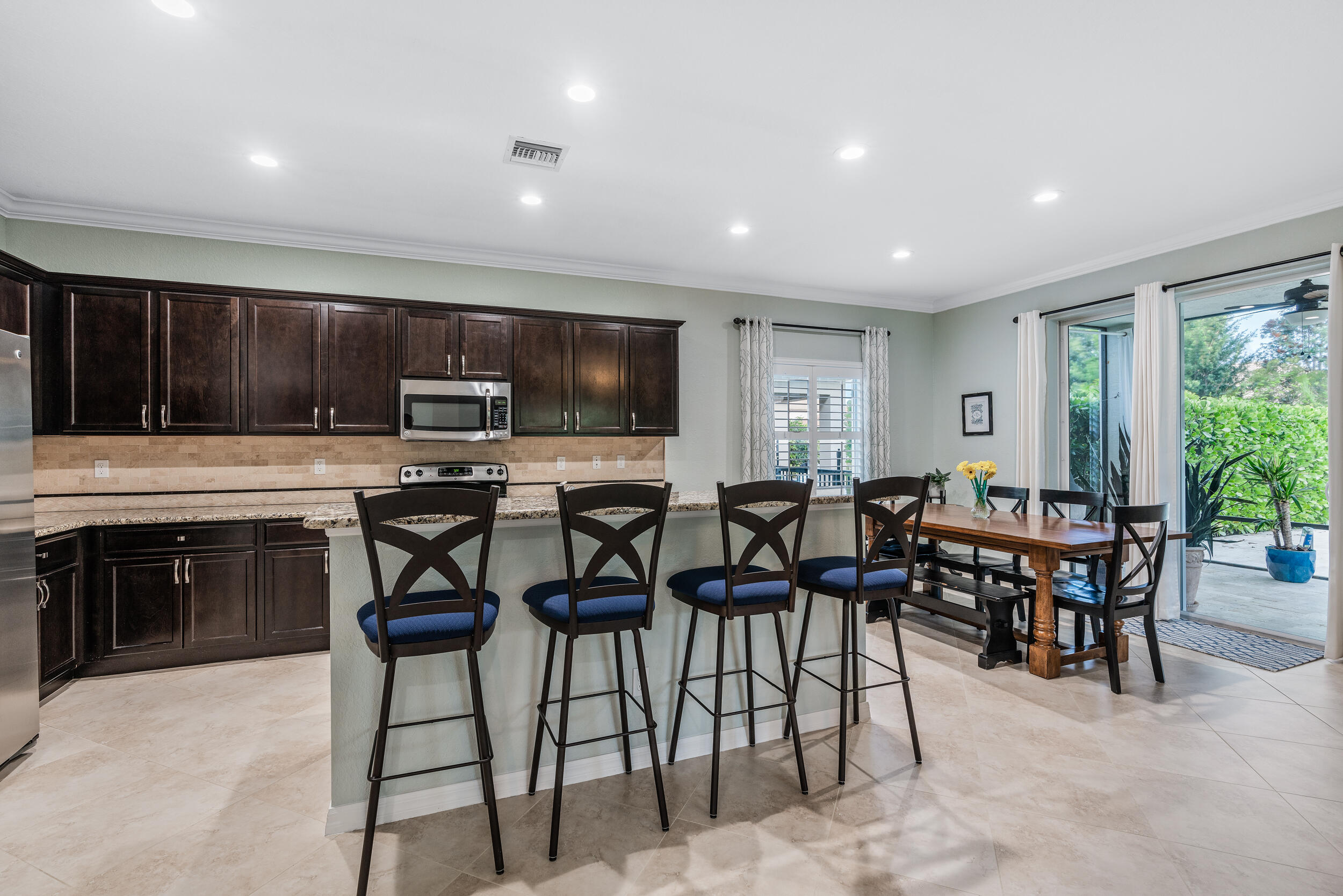 208 Behring Way Jupiter, FL 33458 - Photo 10 of 34 208 Behring