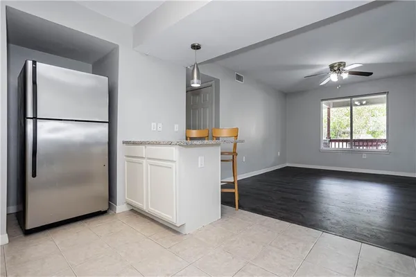 $2,400 | 1326 Delano Street, Austin, TX 78721