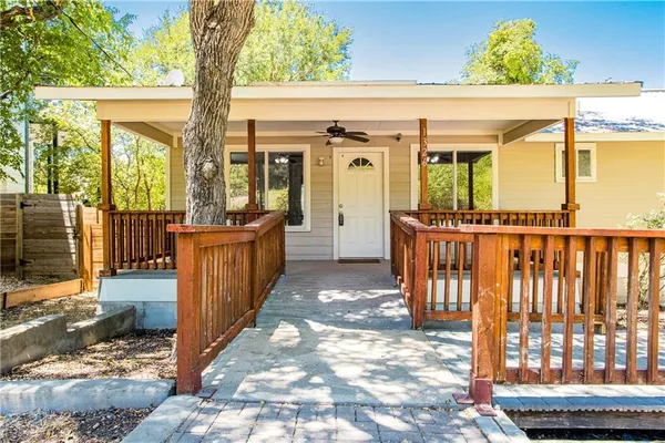 $2,400 | 1326 Delano Street, Austin, TX 78721