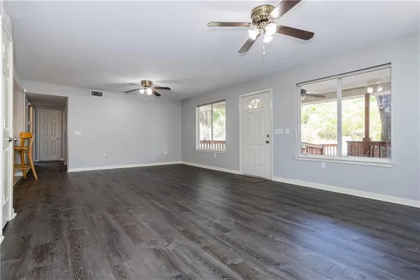 $2,400 | 1326 Delano Street, Austin, TX 78721