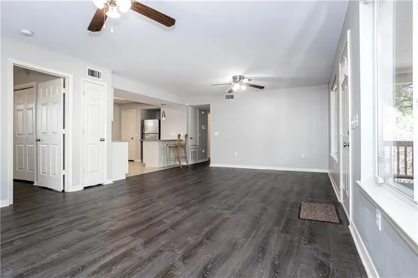 $2,400 | 1326 Delano Street, Austin, TX 78721