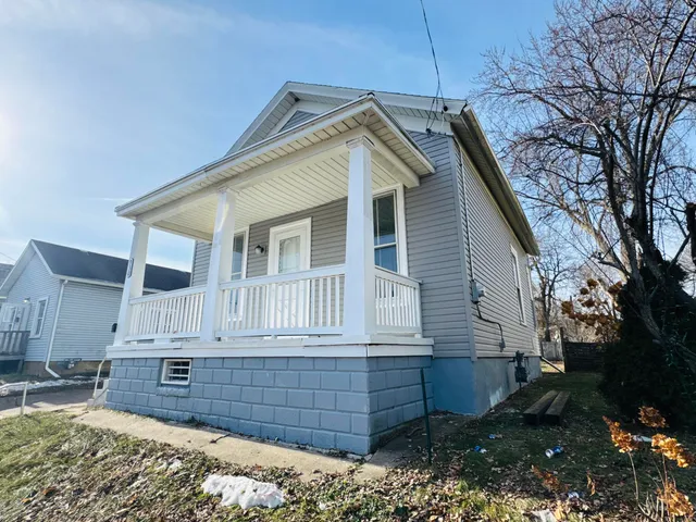 $155,000 | 930 Marquette Street, Racine, WI 53404