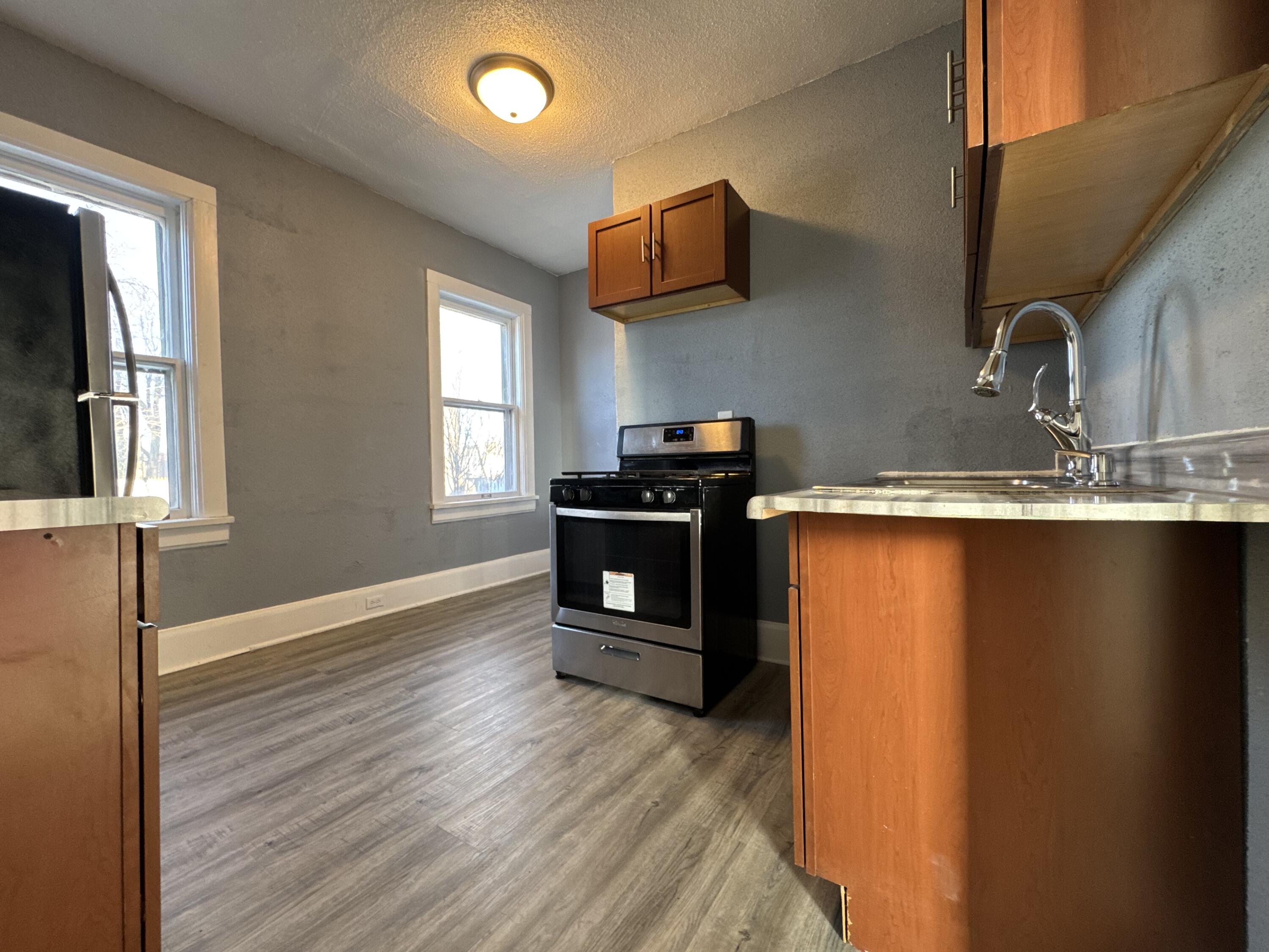 930 Marquette Street Racine, WI 53404 - Photo 8 of 15 IMG_2717