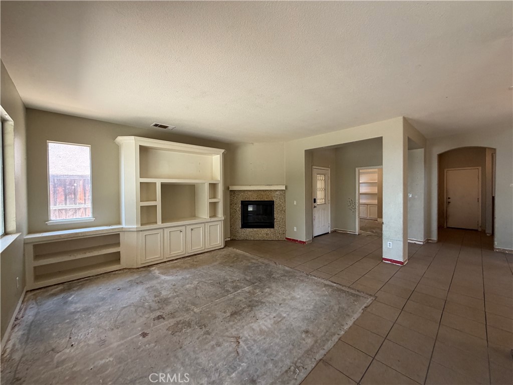 16183 Blue Haven Court Riverside, CA 92503 - Photo 7 of 61