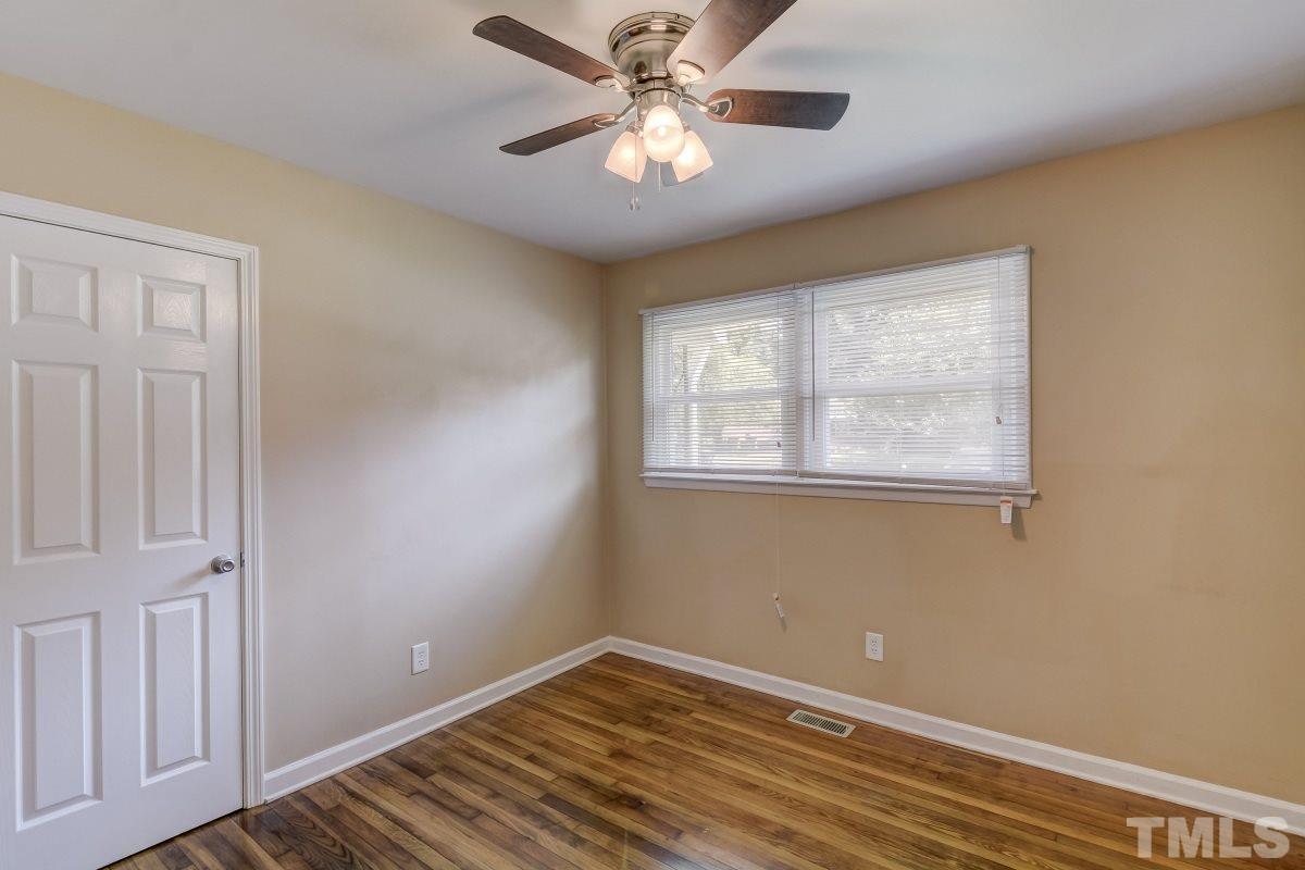 936 Friar Tuck Road Raleigh, NC 27610 - Photo 7 of 12