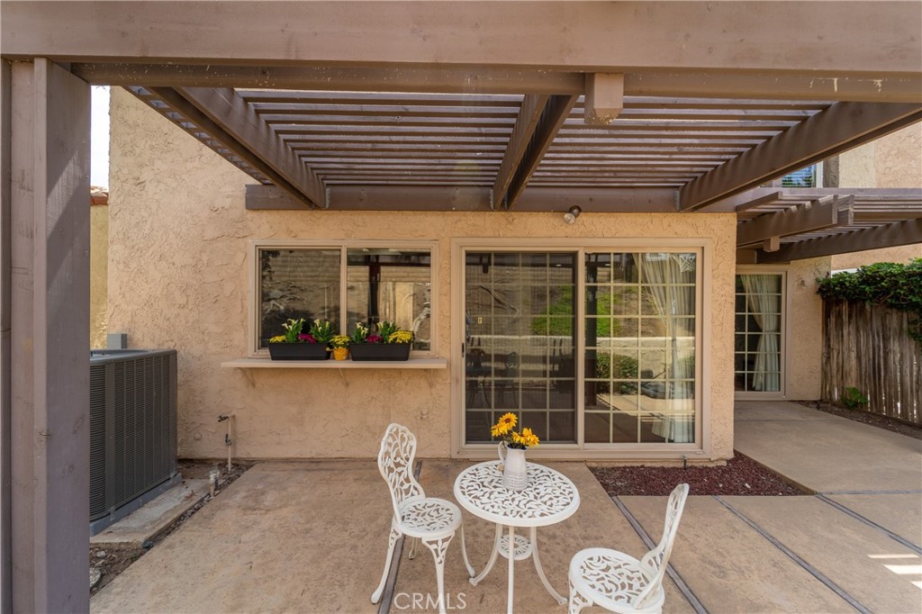 607 Valley Forge Drive Placentia, CA 92870 - Photo 45 of 57 a outdoor space with sitting space