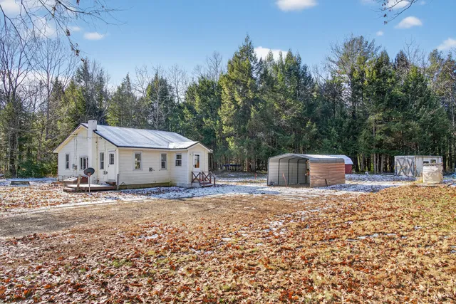 $154,900 | 220 Dutch Gap Road, Chesterville, ME 04938