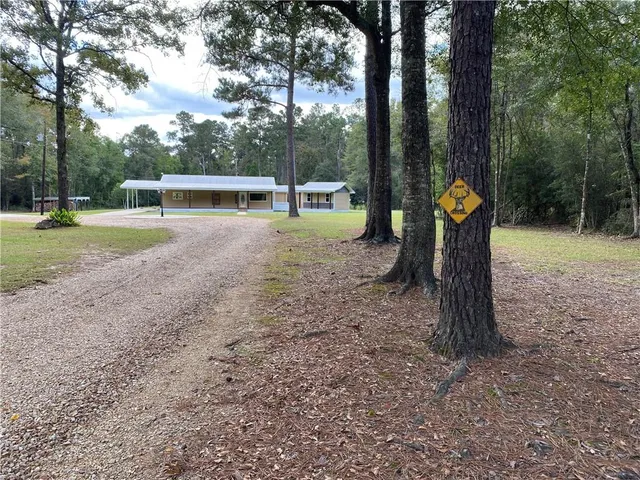 $276,000 | 20624 East Lewiston Road, Kentwood, LA 70444