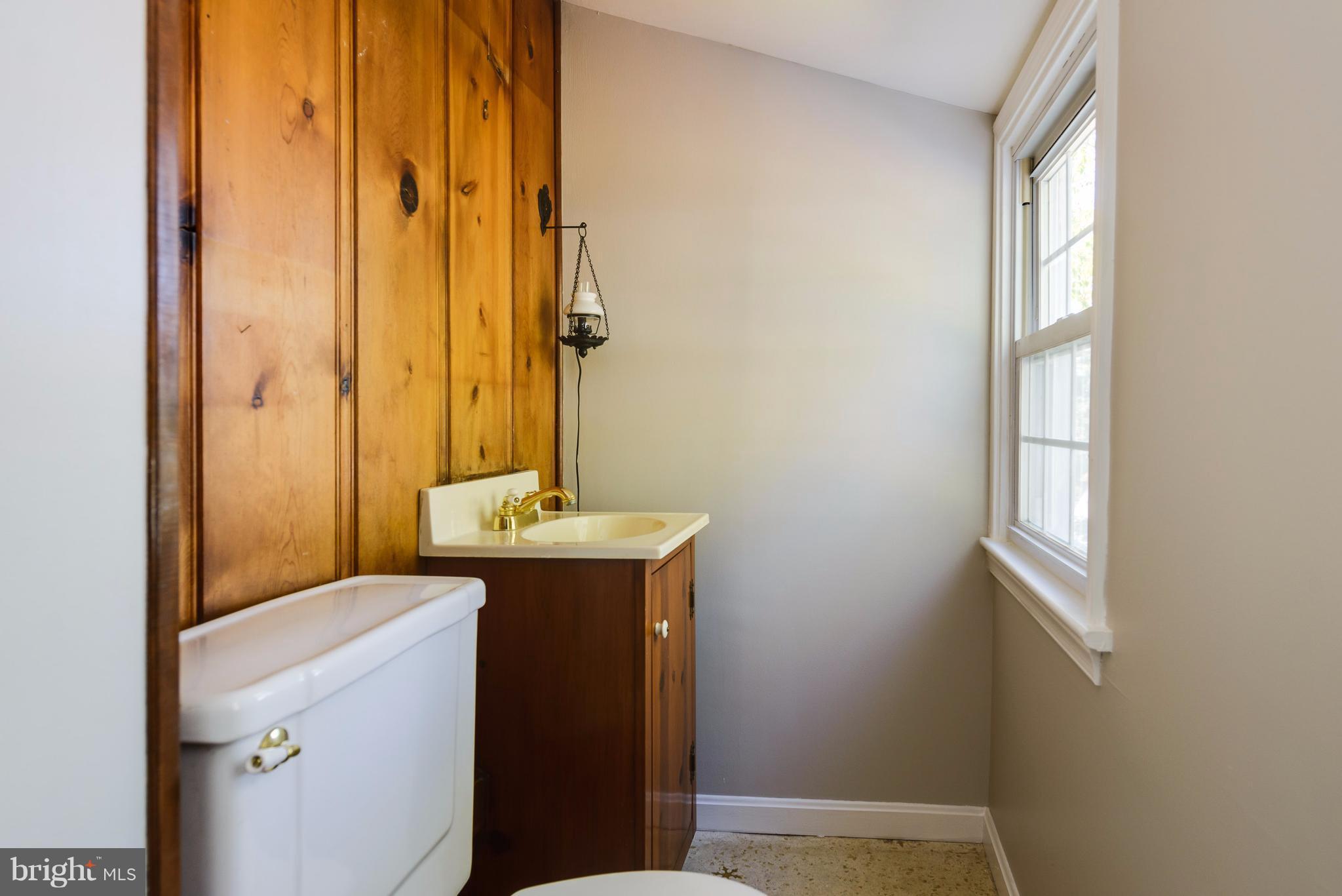 2807 Munson Street Silver Spring, MD 20902 - Photo 22 of 30 Colonial style half bath upstairs