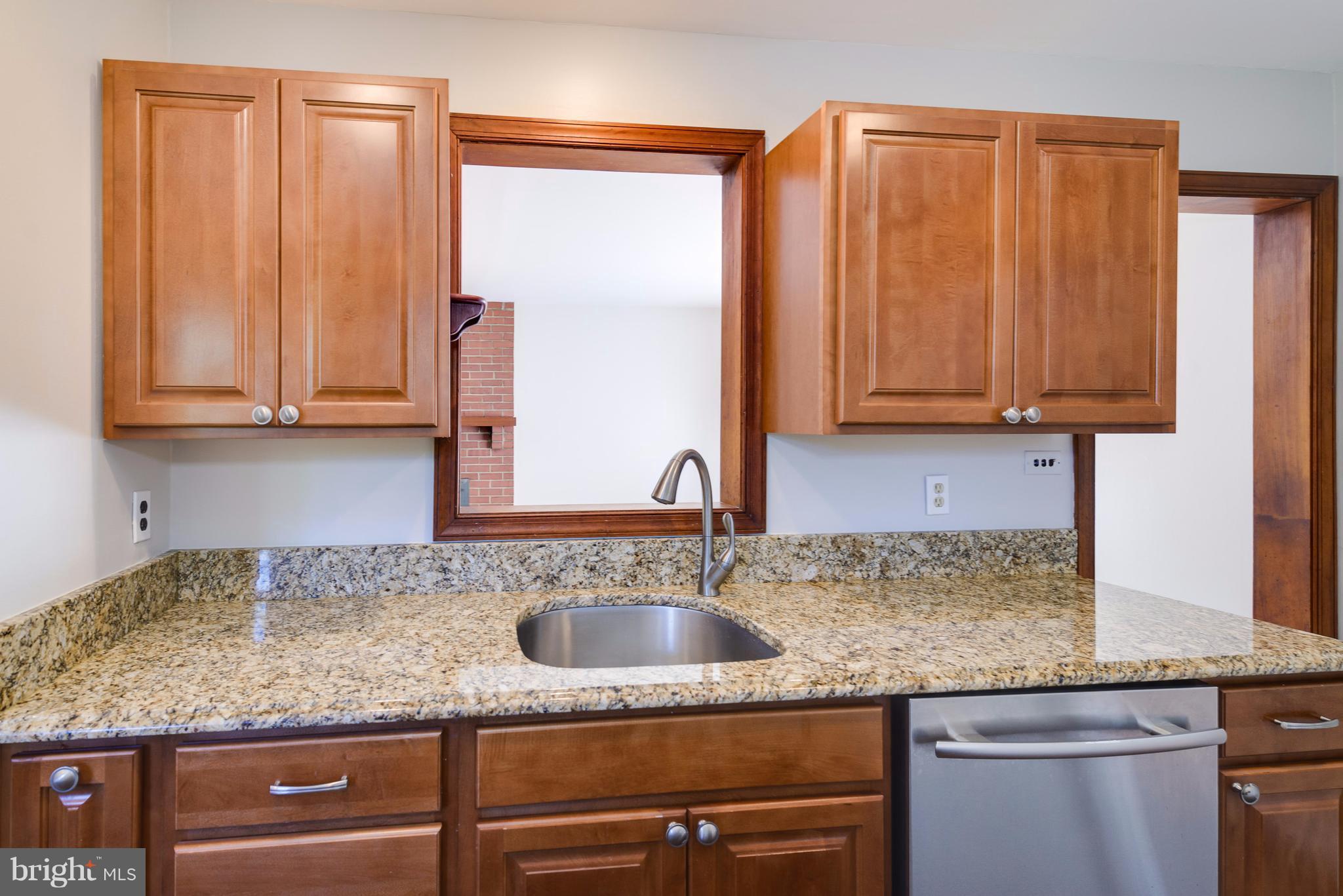 2807 Munson Street Silver Spring, MD 20902 - Photo 9 of 30 Pass-thru to family room from kitchen
