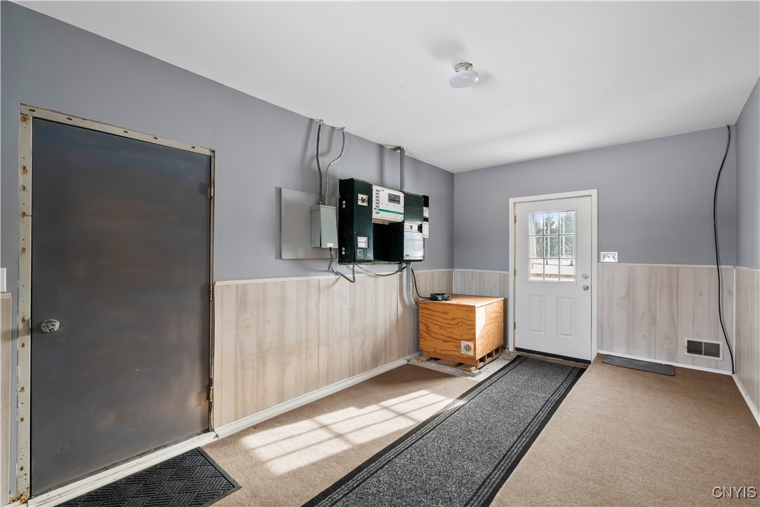 7893 Webster Lane Sennett, NY 13021 - Photo 34 of 37 Breezeway