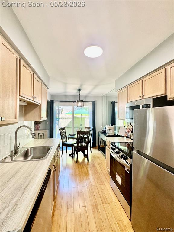 70 Pine Tree Ridge, Unit 2 Waterford, MI 48327 - Photo 12 of 36
