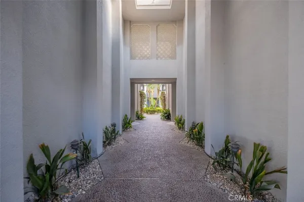 $3,600 | 432 South Sierra Madre Boulevard, Unit 1, Pasadena, CA 91107